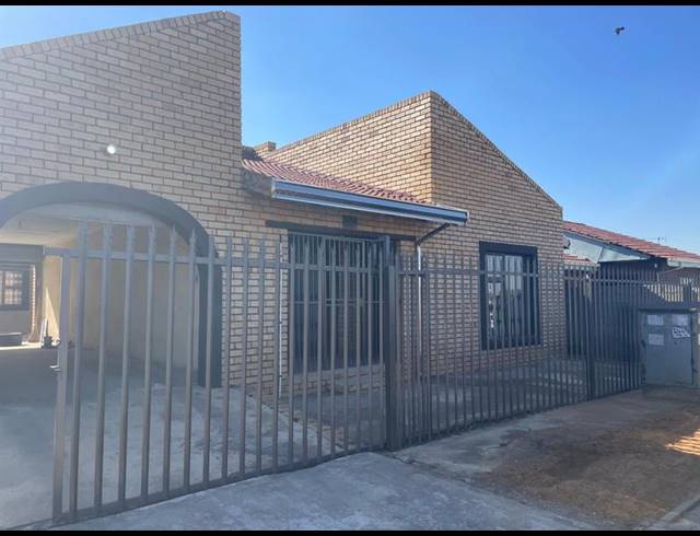 2 BEDROOM HOUSE FOR SALE IN KWA THEMA